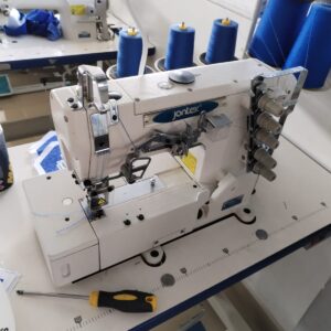 Mantenimiento de maquinas de coser industriales, semi industriales, domesticas y venta de repuestos de toda clase y de maquinas de coser