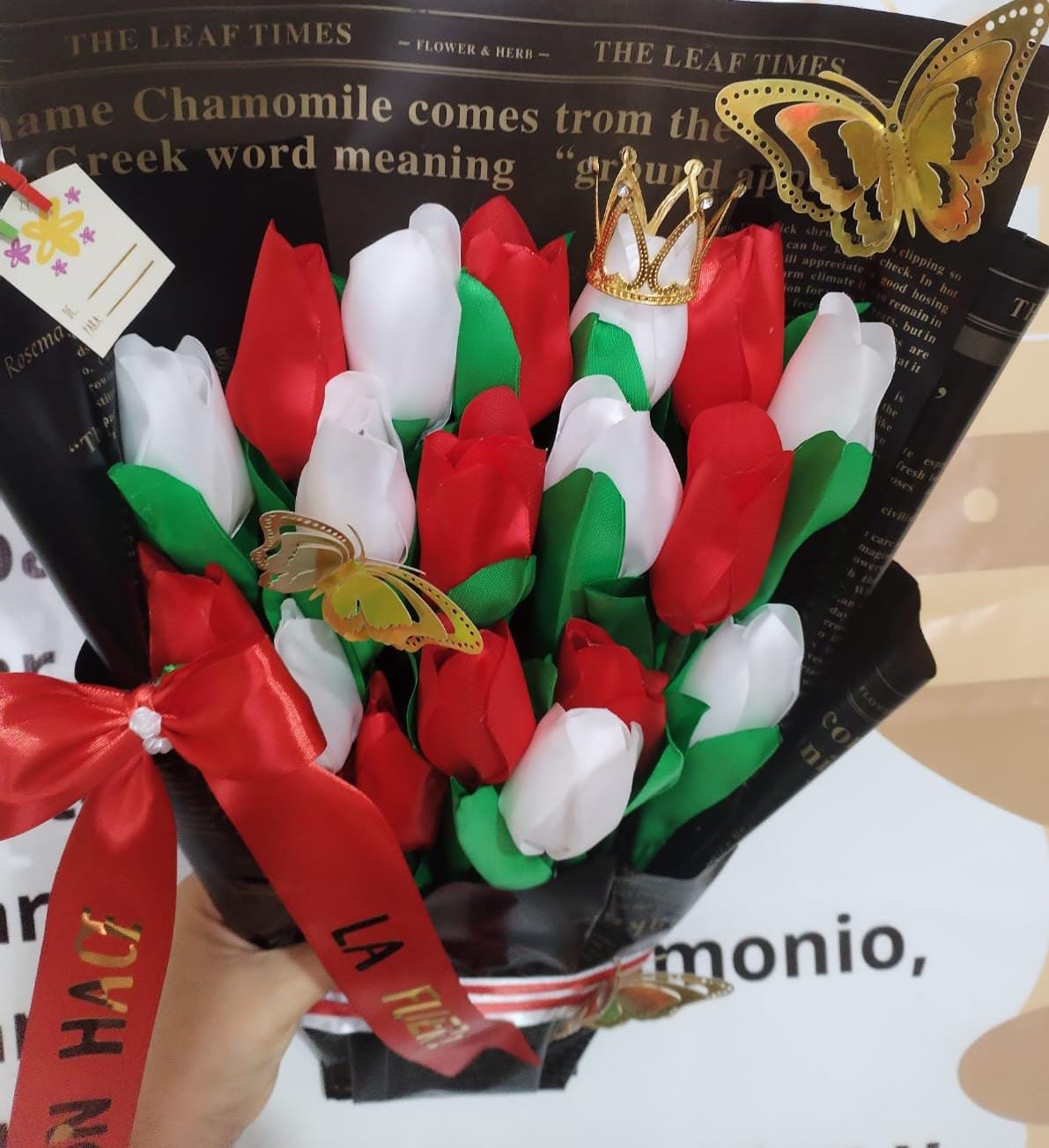 Ramo de rosas artificiales