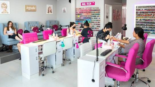 Manicure y pedicure